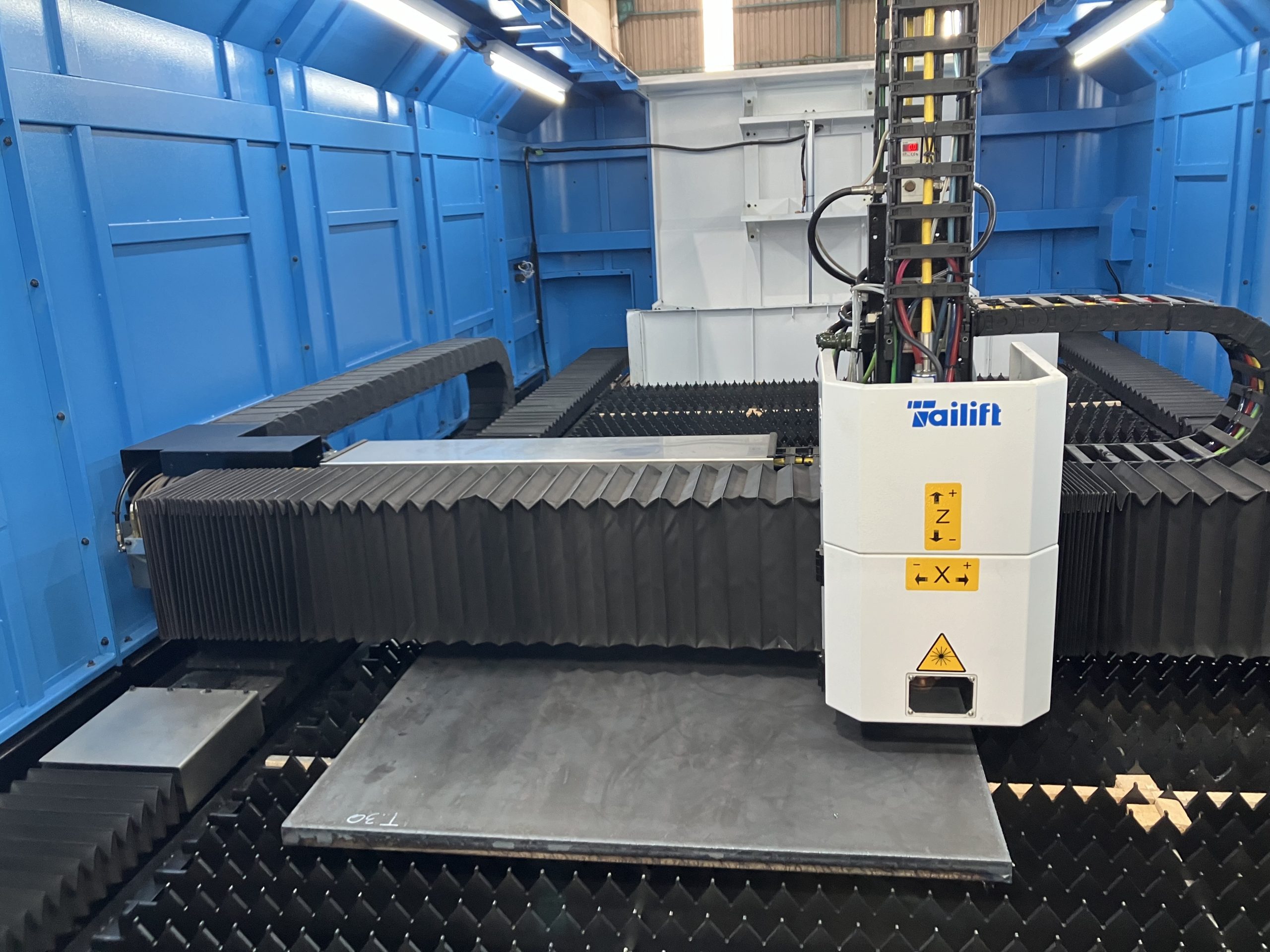 厚板用ファイバーレーザー切断機