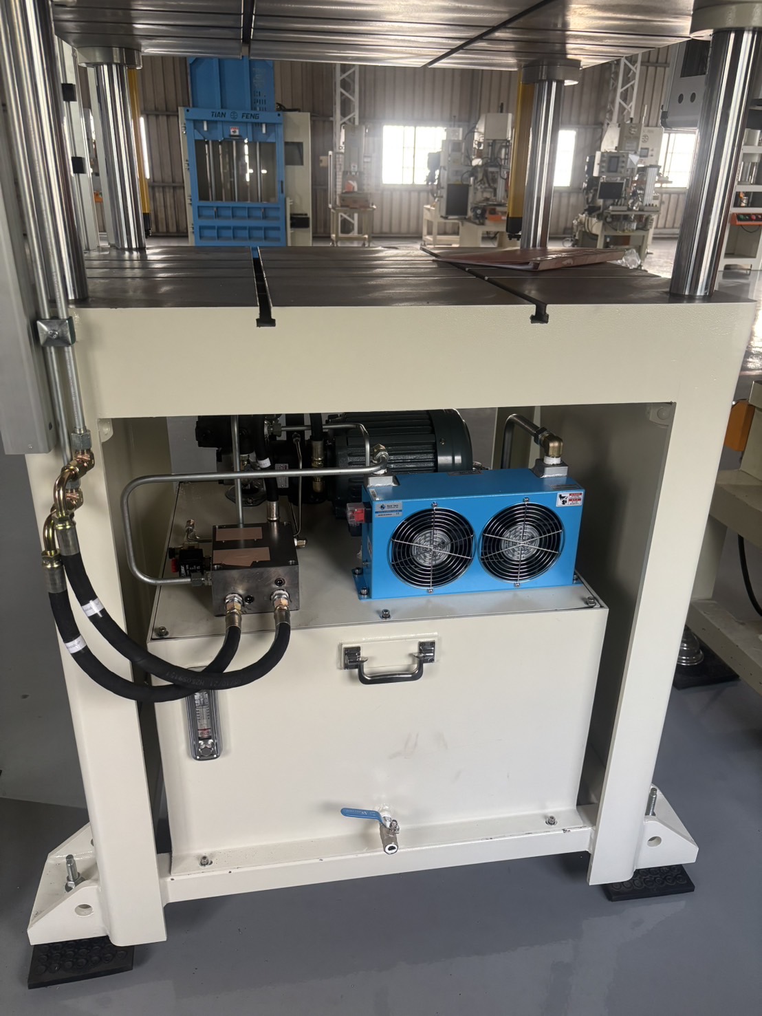 四柱式油圧プレス機 TPS-10T 