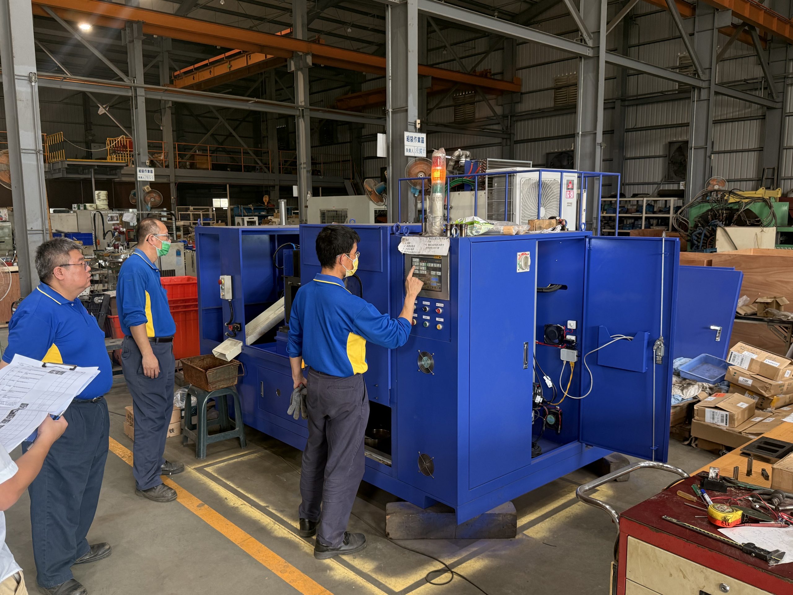 オーダーメード式　鍛造機