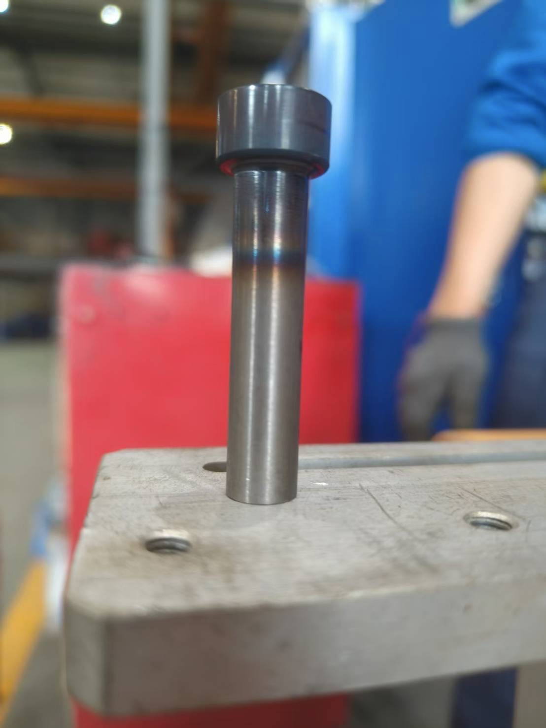 オーダーメード式　鍛造機